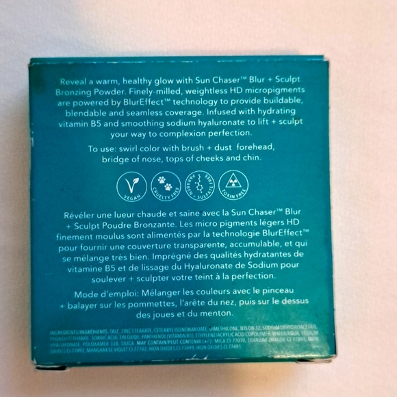 Blur + Sculpt Bronzing Powder - Picture 3 of 3